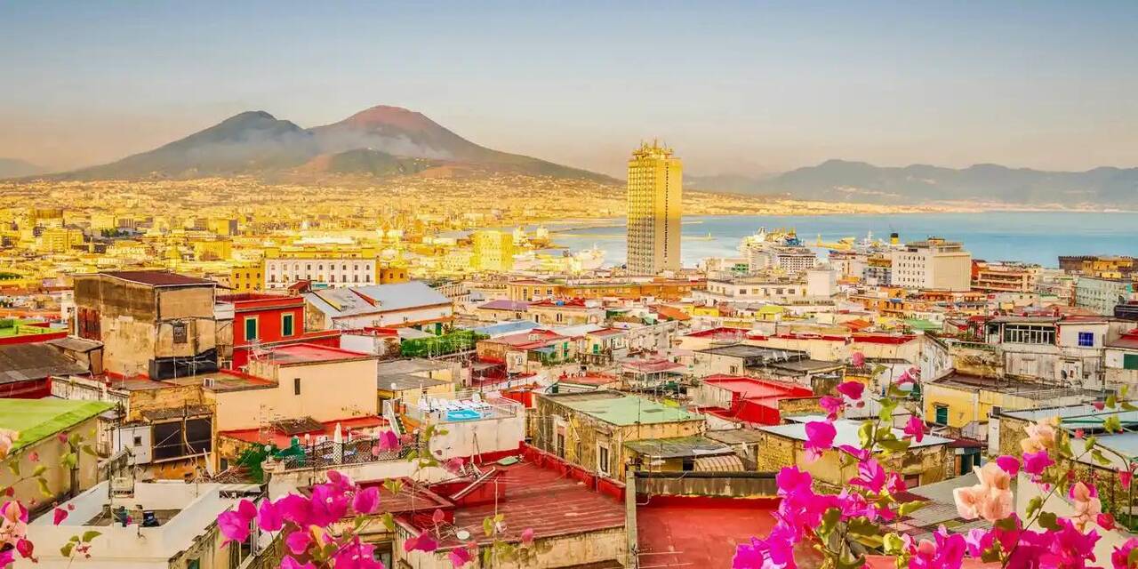 Treno Storico Napoli–Pompei e City Sightseeing Napoli: un viaggio tra storia e panorami